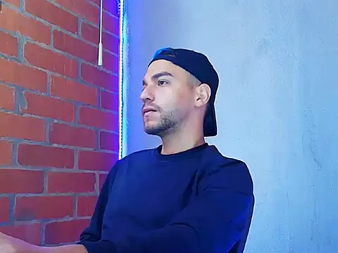 Leandro valenzuela online show from 11-06-25, 03:02