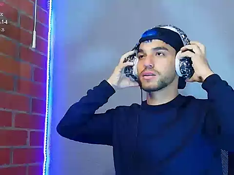 Leandro valenzuela online show from 11-17-25, 07:47