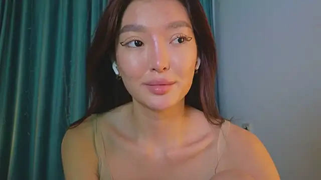 AudreyMell online show from 10-28-25, 02:20