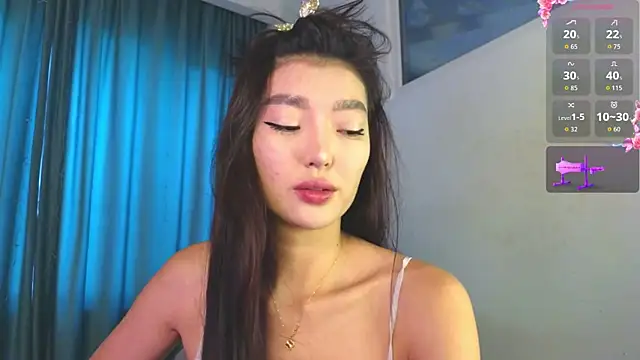 Snapshot of AudreyMell chatting on 05-21-26, 05:25 AudreyMell online show from 05-21-26, 05:25