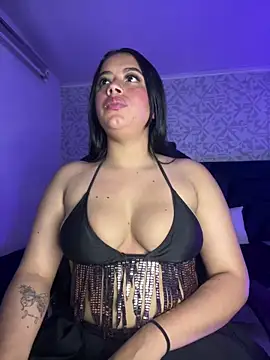 Snapshot of ElaaPerez chatting on 03-04-25, 09:32 ElaaPerez online show from 03-04-25, 09:32