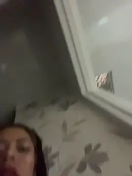 Snapshot of ElaaPerez chatting on 12-17-25, 11:38 ElaaPerez online show from 12-17-25, 11:38