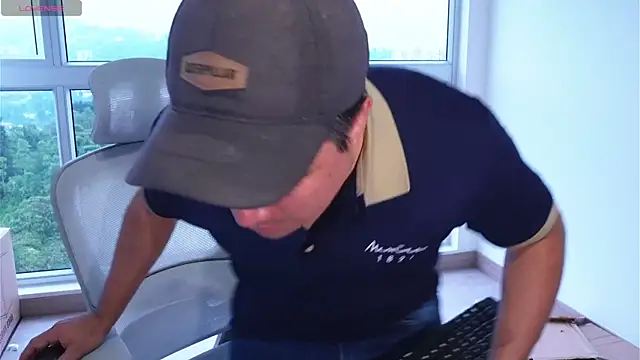 Snapshot of Jhonatan_Morales_S chatting on 02-08-25, 10:19 Jhonatan Morales S online show from 02-08-25, 10:19