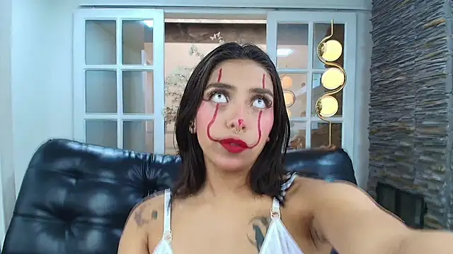 Snapshot of miss_collins chatting on 10-31-25, 06:09 miss collins online show from 10-31-25, 06:09