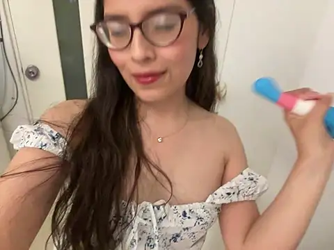 Snapshot of ForeverLola2024 chatting on 01-01-25, 06:05 ForeverLola2024 online show from 01-01-25, 06:05