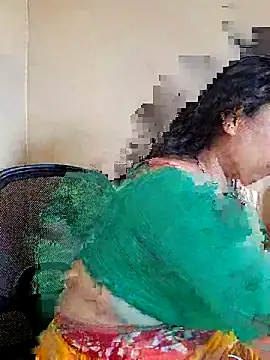 DREAM GIRL-30 online show from 05-18-26, 06:52