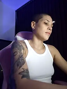 Charlee pink online show from 12-29-24, 08:11