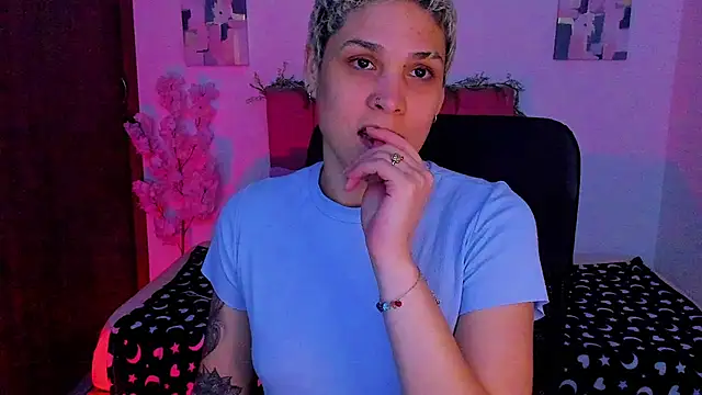 Charlee pink online show from 10-24-25, 12:41