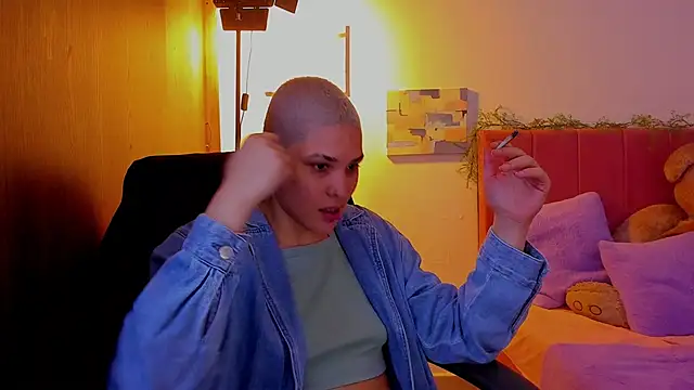 Charlee pink online show from 03-31-26, 03:34