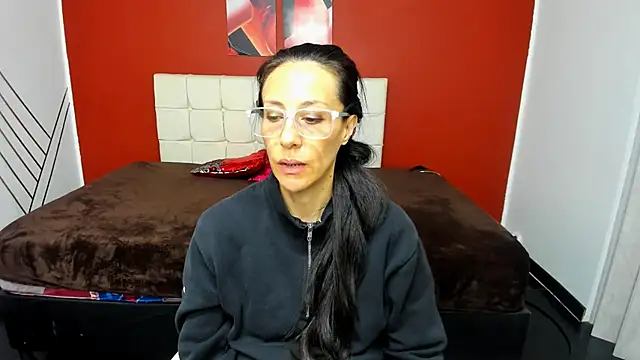 Snapshot of Abrillee1 chatting on 12-19-24, 10:53 Abrillee1 online show from 12-19-24, 10:53