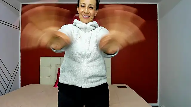 Snapshot of Abrillee1 chatting on 01-30-25, 01:33 Abrillee1 online show from 01-30-25, 01:33