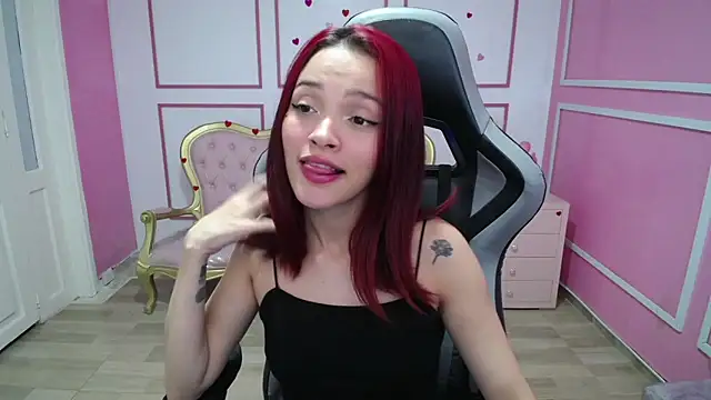 Snapshot of ailen_t chatting on 03-19-25, 10:09 ailen t online show from 03-19-25, 10:09