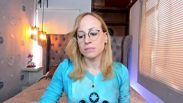 Snapshot of SammySanders chatting on 01-10-25, 05:13 SammySanders online show from 01-10-25, 05:13