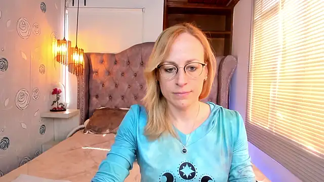 Snapshot of SammySanders chatting on 01-10-25, 08:15 SammySanders online show from 01-10-25, 08:15