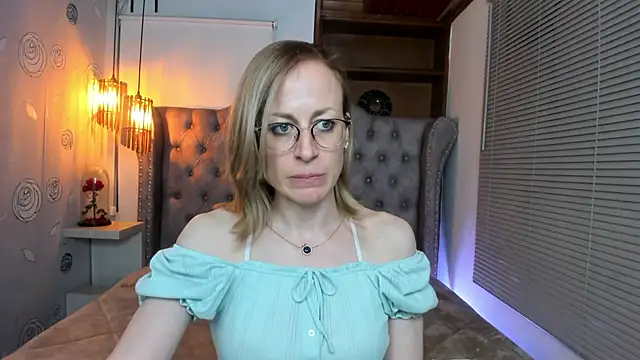 Snapshot of SammySanders chatting on 01-29-25, 11:35 SammySanders online show from 01-29-25, 11:35