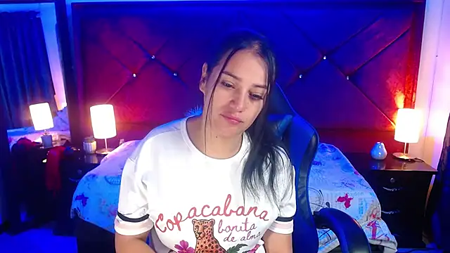 Snapshot of Julietacollins06 chatting on 05-06-26, 02:22 Julietacollins06 online show from 05-06-26, 02:22