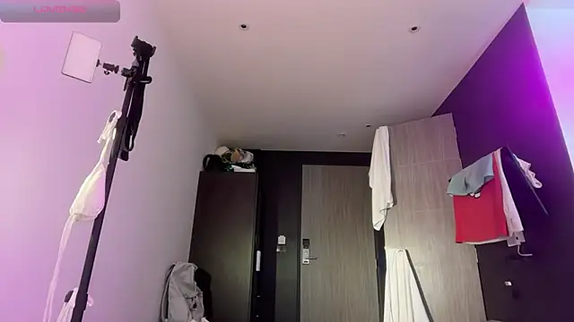 Alice Pinkhead online show from 02-06-26, 07:56