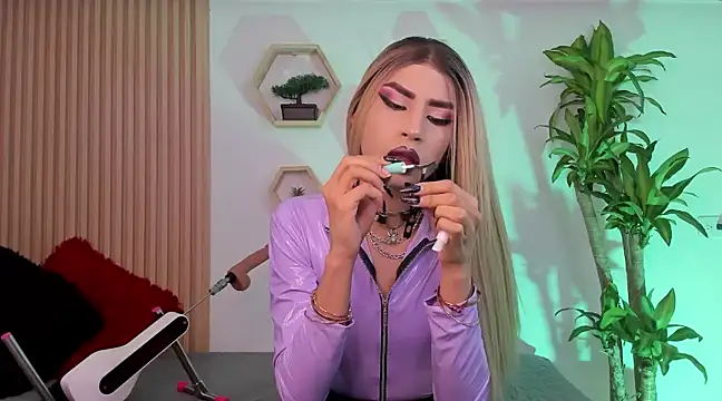 BrianaSchafer online show from 03-20-25, 04:20