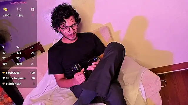 Snapshot of Nicholasrodrii chatting on 12-19-24, 01:07 Nicholasrodrii online show from 12-19-24, 01:07