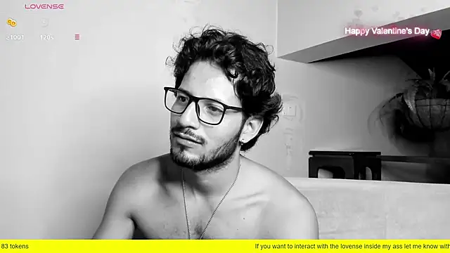Snapshot of Nicholasrodrii chatting on 02-16-25, 10:32 Nicholasrodrii online show from 02-16-25, 10:32