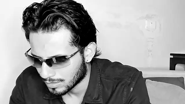Snapshot of Nicholasrodrii chatting on 02-19-25, 10:53 Nicholasrodrii online show from 02-19-25, 10:53