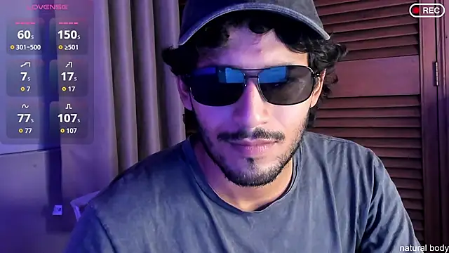 Snapshot of Nicholasrodrii chatting on 10-23-25, 10:52 Nicholasrodrii online show from 10-23-25, 10:52