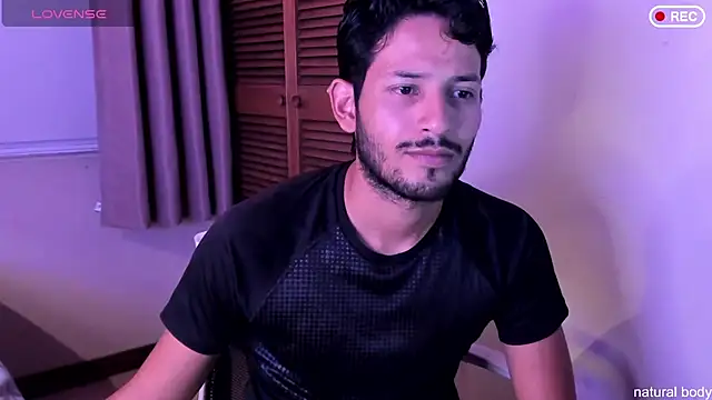 Snapshot of Nicholasrodrii chatting on 10-26-25, 11:09 Nicholasrodrii online show from 10-26-25, 11:09