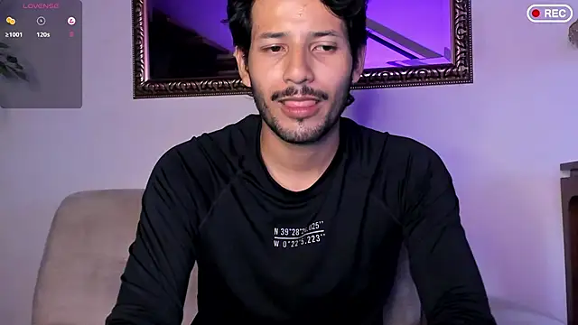 Snapshot of Nicholasrodrii chatting on 12-14-25, 10:47 Nicholasrodrii online show from 12-14-25, 10:47