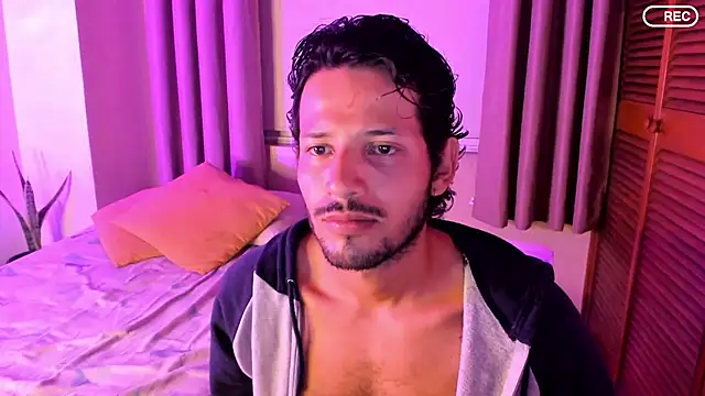 Snapshot of Nicholasrodrii chatting on 12-20-25, 01:02 Nicholasrodrii online show from 12-20-25, 01:02