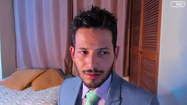 Snapshot of Nicholasrodrii chatting on 01-16-26, 10:25 Nicholasrodrii online show from 01-16-26, 10:25