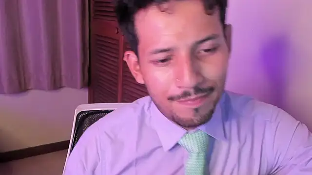 Snapshot of Nicholasrodrii chatting on 02-13-26, 11:01 Nicholasrodrii online show from 02-13-26, 11:01