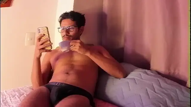 Snapshot of Nicholasrodrii chatting on 03-03-26, 10:37 Nicholasrodrii online show from 03-03-26, 10:37