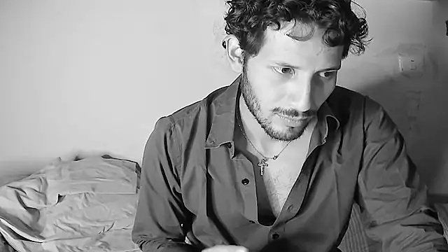 Snapshot of Nicholasrodrii chatting on 06-14-26, 10:56 Nicholasrodrii online show from 06-14-26, 10:56