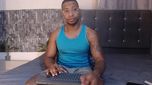 Snapshot of Joseephjackson chatting on 06-04-26, 12:00 Joseephjackson online show from 06-04-26, 12:00