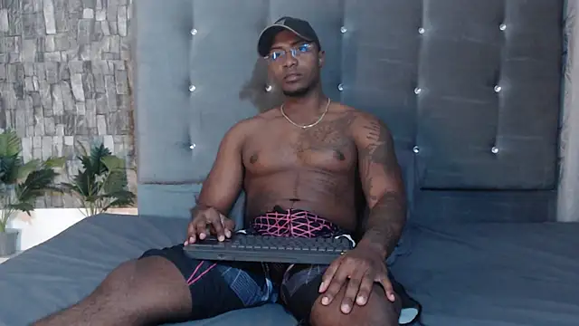 Snapshot of Joseephjackson chatting on 06-25-26, 02:22 Joseephjackson online show from 06-25-26, 02:22