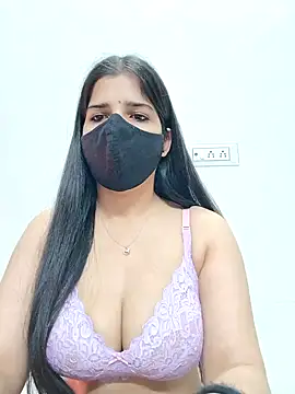 Snapshot of aaliya_bhattt chatting on 12-26-24, 05:40 aaliya bhattt online show from 12-26-24, 05:40