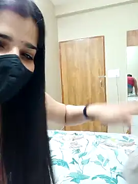 Snapshot of aaliya_bhattt chatting on 03-22-25, 10:17 aaliya bhattt online show from 03-22-25, 10:17