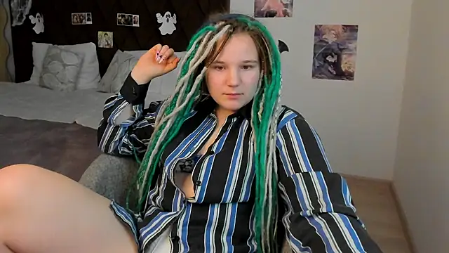 Snapshot of GloriaHylivi chatting on 12-07-24, 06:37 GloriaHylivi online show from 12-07-24, 06:37