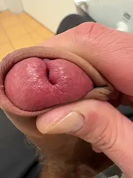 YoungCouple0604 online show from 02-18-26, 07:10