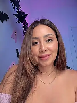 Snapshot of vixen_allure chatting on 10-25-25, 11:51 vixen allure online show from 10-25-25, 11:51