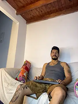 Snapshot of AndresSmith__ chatting on 01-17-26, 11:37 AndresSmith online show from 01-17-26, 11:37