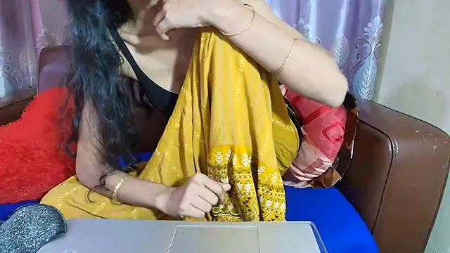 Snapshot of Srabontii chatting on 02-19-26, 11:34 Srabontii online show from 02-19-26, 11:34