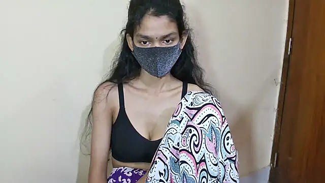 Snapshot of Srabontii chatting on 03-09-26, 12:47 Srabontii online show from 03-09-26, 12:47