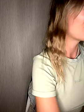 Milla  one online show from 09-20-25, 08:21