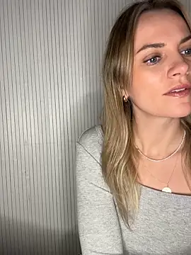 Milla  one online show from 10-11-25, 05:22