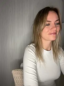 Milla  one online show from 10-13-25, 04:45