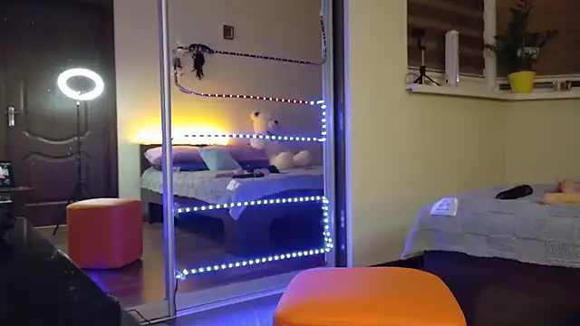 Denny Brenda online show from 02-12-25, 05:16