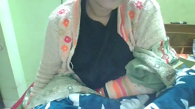 couplesuni online show from 01-11-26, 05:23