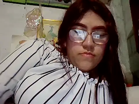 dafne19  online show from 03-13-25, 02:27