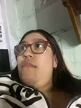 Snapshot of dafne19_ chatting on 12-22-25, 08:22 dafne19 online show from 12-22-25, 08:22